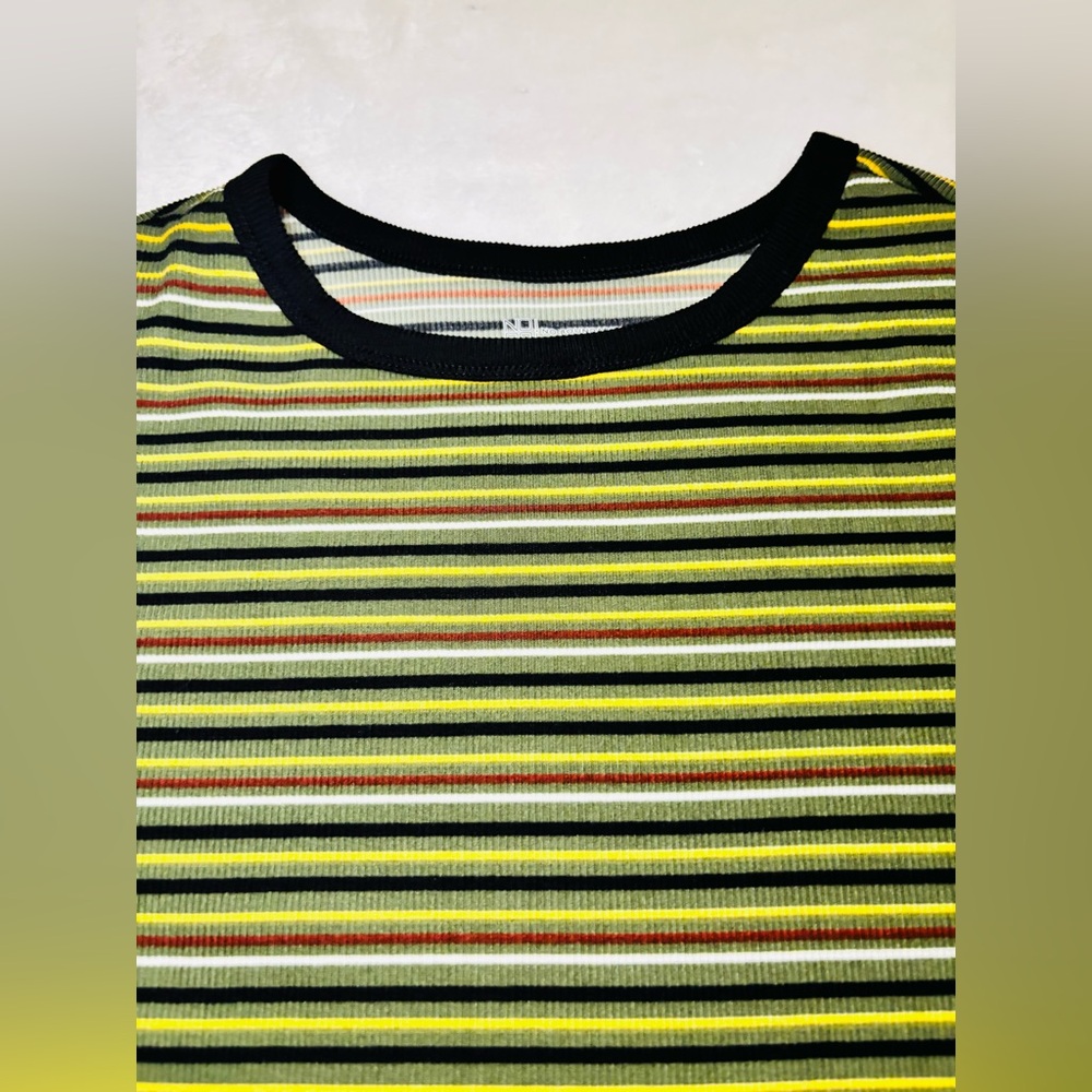 No Boundaries Multicolor Striped Short Sleeve Tee NWOT Size Large - Picture 3 of 6
